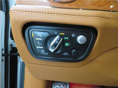 صورة مصغرة 43 لـ 2019 Bentley BENTAYGA