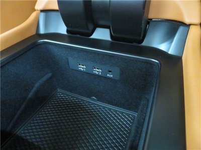 صورة مصغرة 50 لـ 2019 Bentley BENTAYGA