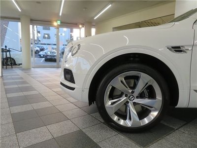 2019 Bentley BENTAYGA photo 10
