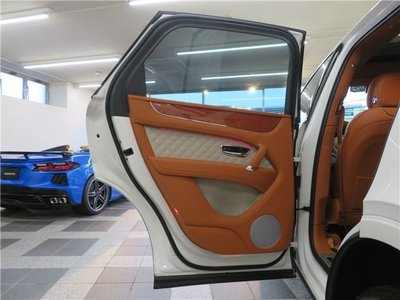 صورة مصغرة 24 لـ 2019 Bentley BENTAYGA