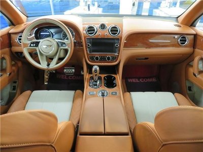 2019 Bentley BENTAYGA photo 3
