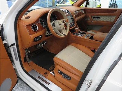 صورة مصغرة 18 لـ 2019 Bentley BENTAYGA