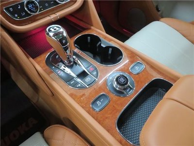 صورة مصغرة 48 لـ 2019 Bentley BENTAYGA