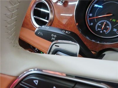 صورة مصغرة 37 لـ 2019 Bentley BENTAYGA