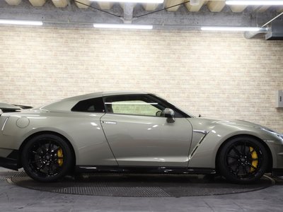 NISSAN GT-R - 8