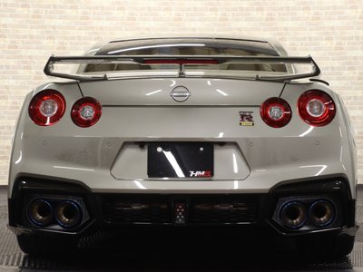 NISSAN GT-R - 10
