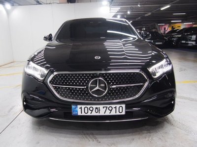 MERCEDES-BENZ E-CLASS - 1