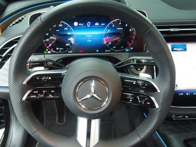 MERCEDES-BENZ E-CLASS - 8