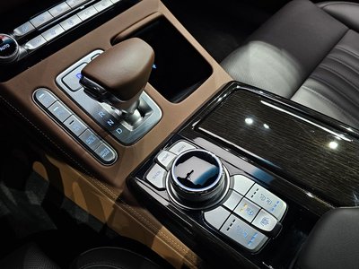 2020 Genesis G90 缩略图 12