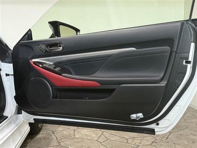 2021 Lexus RC — миниатюра 25
