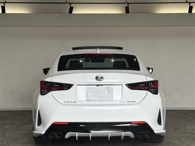 2021 Lexus RC — миниатюра 14