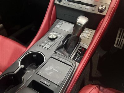 2021 Lexus RC — миниатюра 11