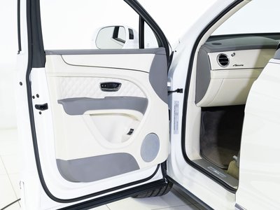 BENTLEY BENTAYGA - 9