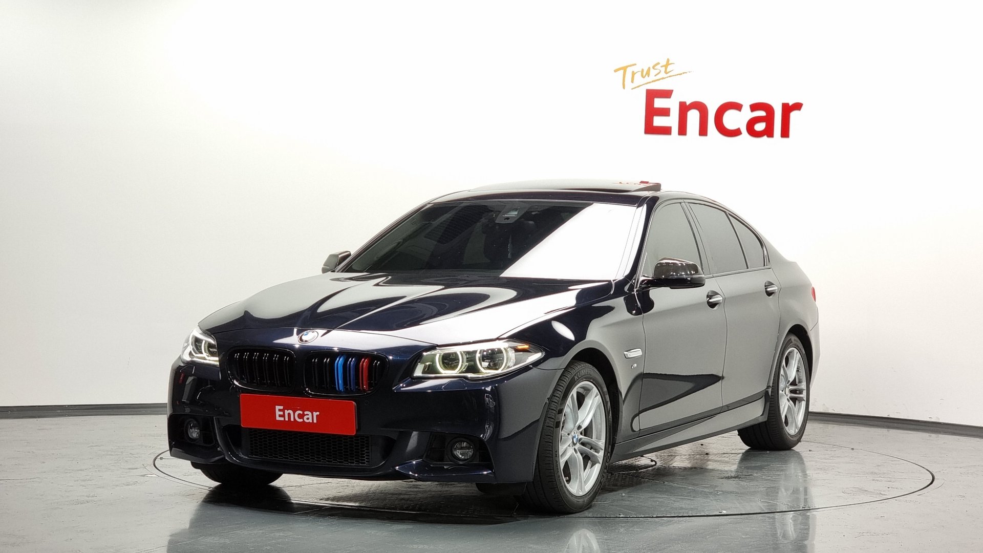 BMW 5 SERIES - View 1