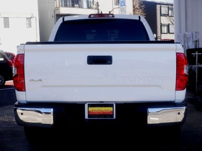 TOYOTA TUNDRA - 4