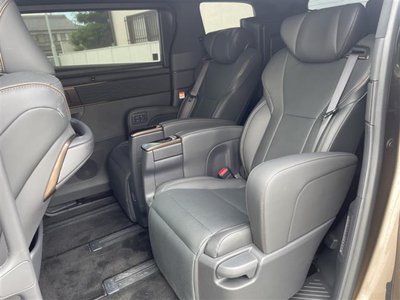 2025 Toyota ALPHARD — миниатюра 13