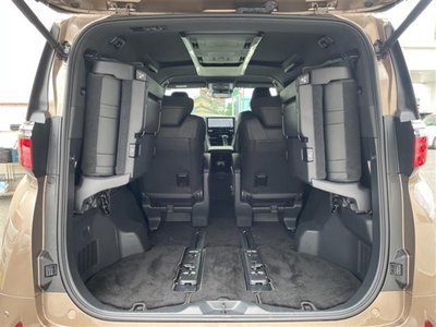2025 Toyota ALPHARD — миниатюра 17