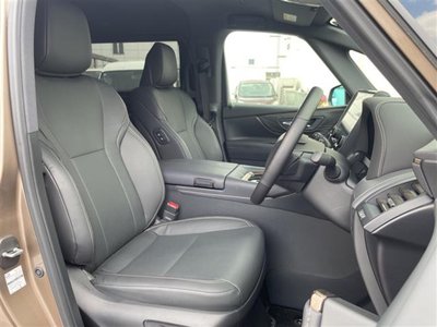 2025 Toyota ALPHARD — фото 9