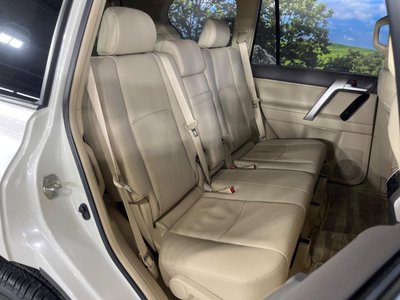 TOYOTA LAND CRUISER PRADO - 9