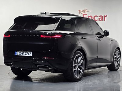 2026 LAND Rover RANGE ROVER SPORT photo 2