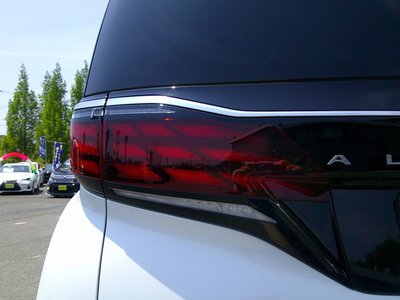 TOYOTA ALPHARD - 7