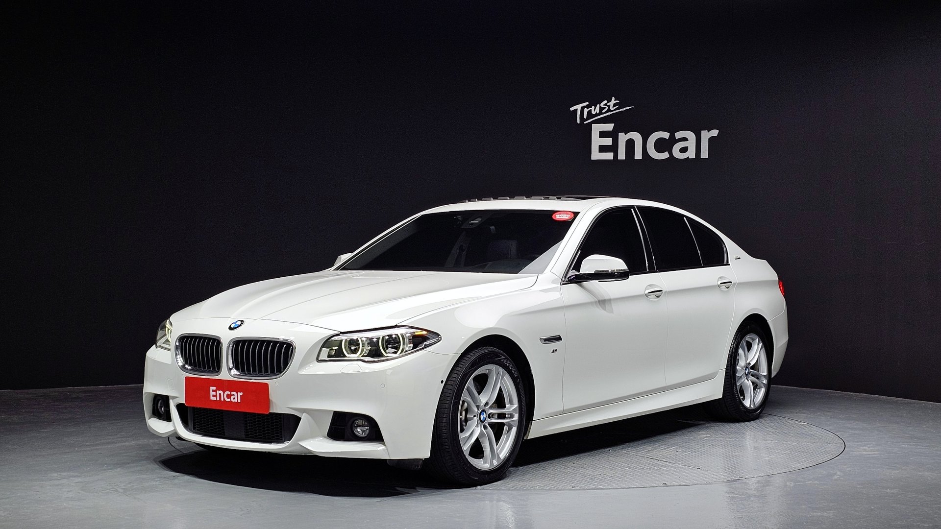 BMW 5 SERIES - View 1