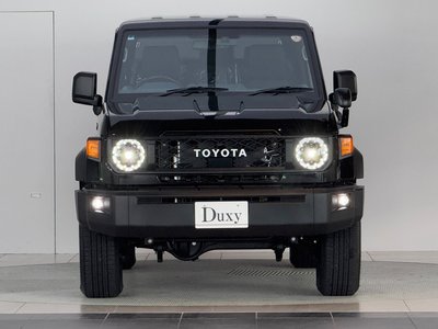 TOYOTA LAND CRUISER 70 - 5