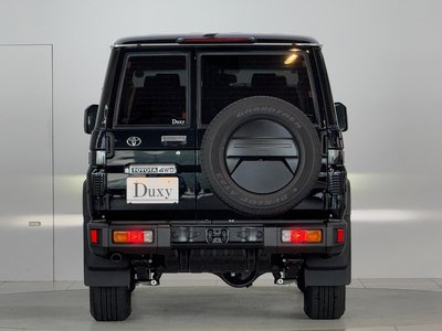 TOYOTA LAND CRUISER 70 - 6