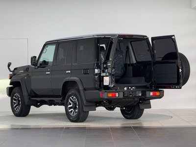 TOYOTA LAND CRUISER 70 - 10