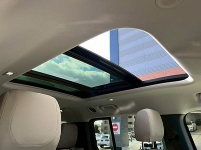 LAND ROVER DEFENDER - 6