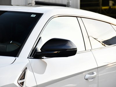 LAMBORGHINI URUS - 5