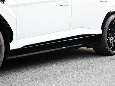 LAMBORGHINI URUS - 10