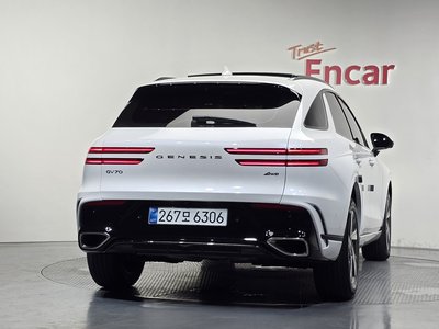صورة 3 لـ 2025 Genesis GV70
