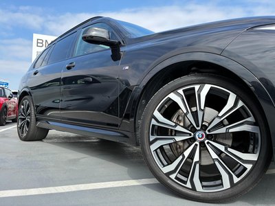 BMW X7 - 7