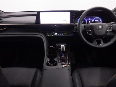 2025 Toyota CROWN SPORT photo 6