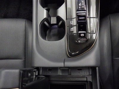 2025 Toyota CROWN SPORT photo 10