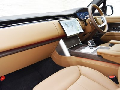 2025 LAND Rover RANGE ROVER — фото 10