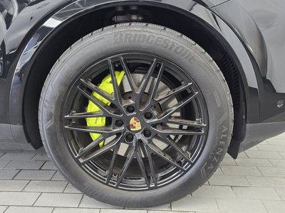 PORSCHE CAYENNE - 8