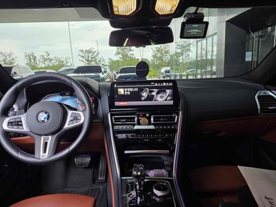 2024 BMW 8 SERIES photo 3