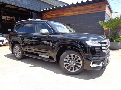 TOYOTA LAND CRUISER 300 - 4