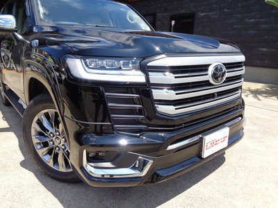 TOYOTA LAND CRUISER 300 - 7