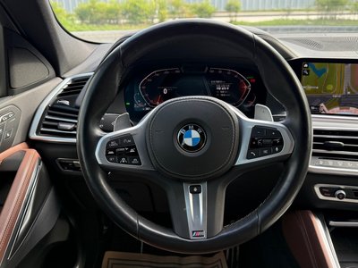 2022 BMW X6 — миниатюра 13