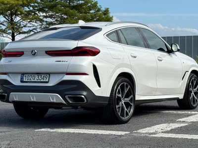 2022 BMW X6 photo 5