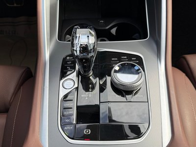 2022 BMW X6 photo 9