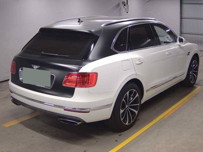 BENTLEY BENTAYGA - 5