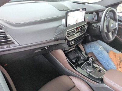 2023 BMW X4 photo 3