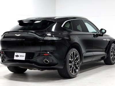 ASTON MARTIN DBX - 9
