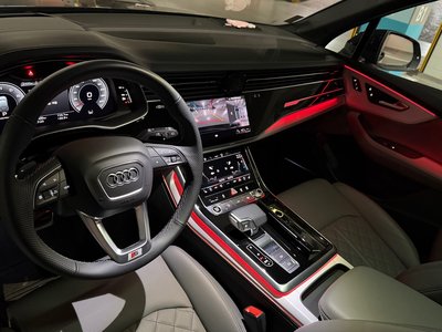 AUDI Q7 - 9