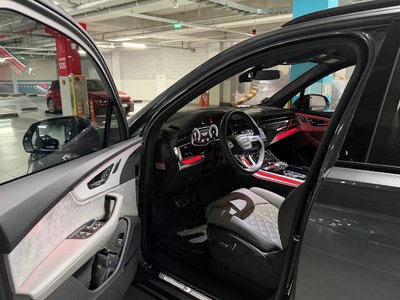 AUDI Q7 - 8
