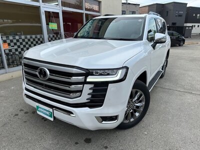 TOYOTA LAND CRUISER 300